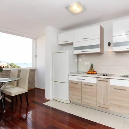 Apartment With Parking Space - 2196